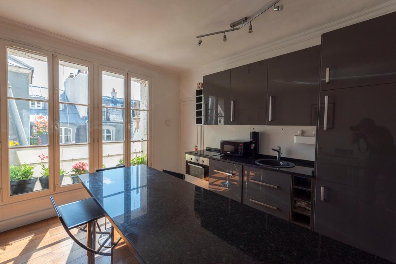 Apartment Colonnade Paris