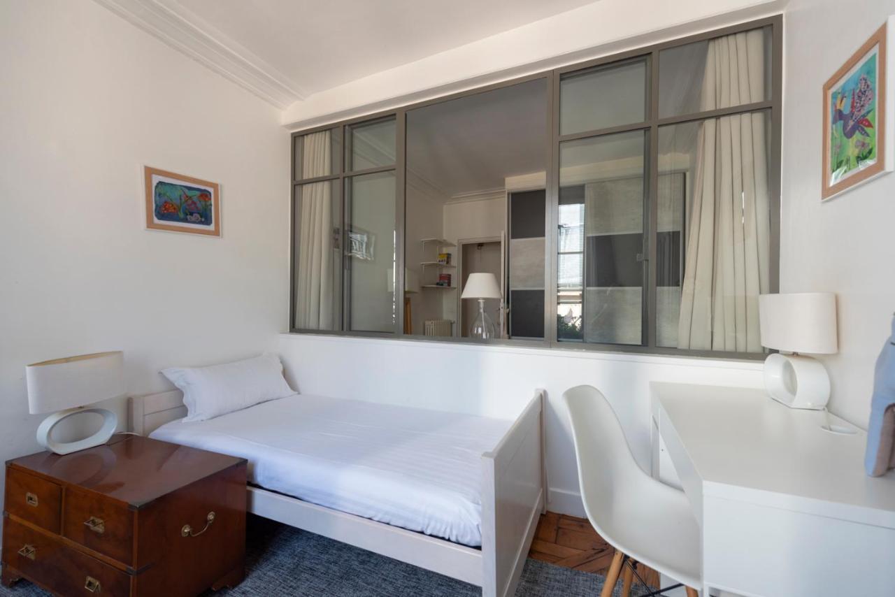 Colonnade Apartment